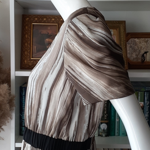 Max and Cleo neutral colors office dress P3750 - Picture 7 of 12